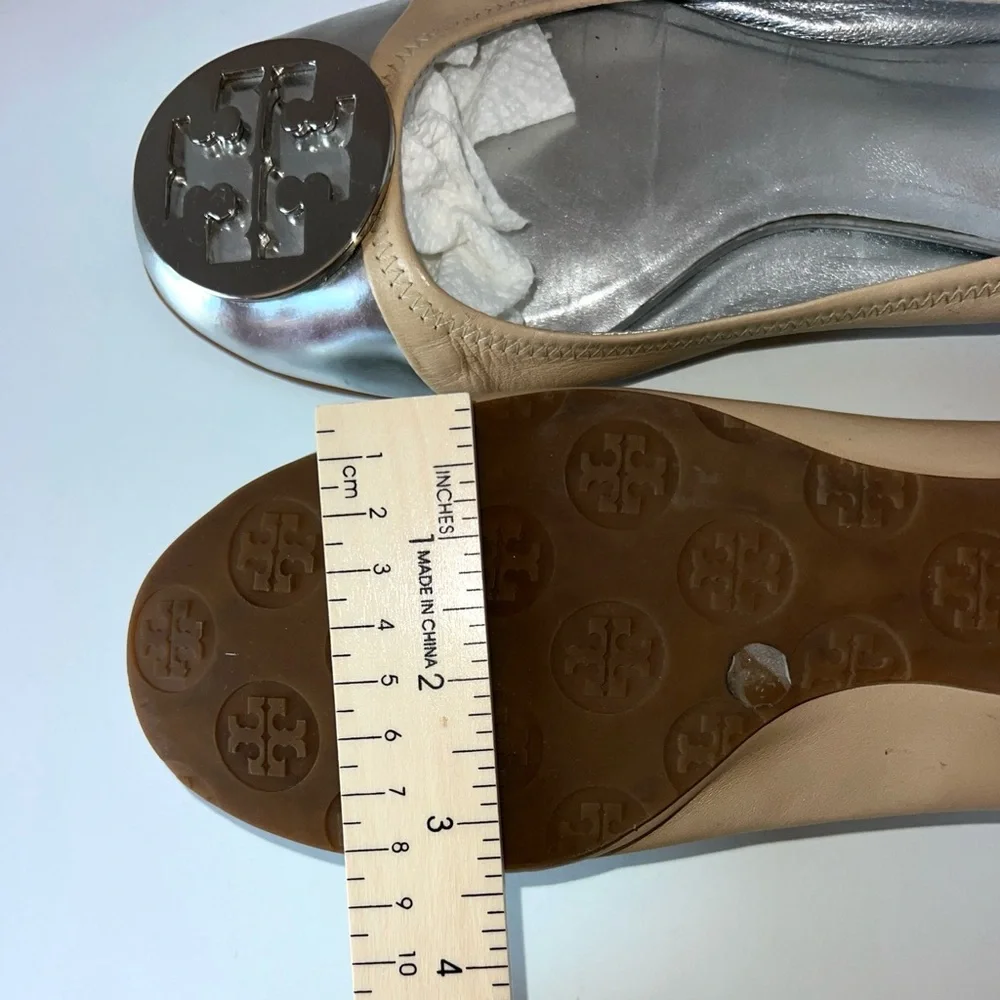 Tory Burch Serena Sz 9 Two Toned Silver Metallic Cap Toe Beige‎ Reva Flats